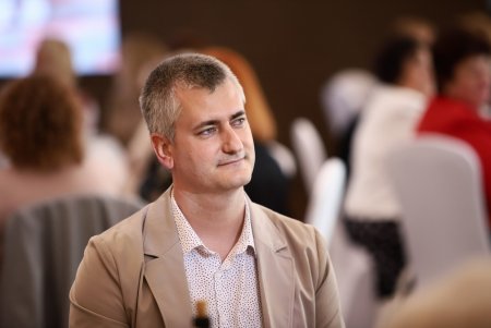 День учителя: одесским педагогам вручили почетные награды (фоторепортаж)