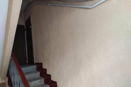 На въездах в город коммунальщики убрали мусор и очистили дождеприемники (фото)