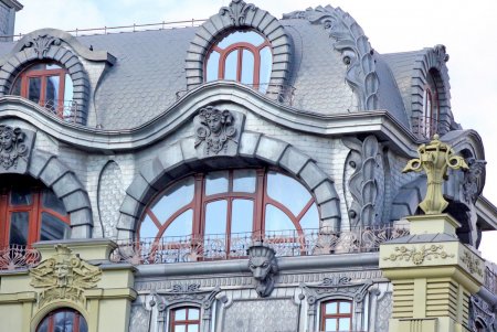 Греческая площадь – одна из центральных и самых узнаваемых в Одессе (фоторепортаж)