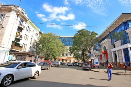 Греческая площадь – одна из центральных и самых узнаваемых в Одессе (фоторепортаж)