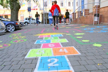 Греческая площадь – одна из центральных и самых узнаваемых в Одессе (фоторепортаж)