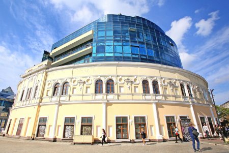 Греческая площадь – одна из центральных и самых узнаваемых в Одессе (фоторепортаж)
