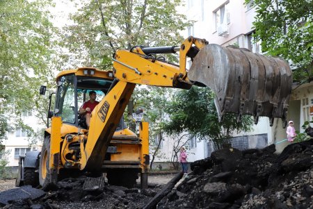 Жителям домов на Марсельской и Крымской представили проект благоустройства дворов (фото)