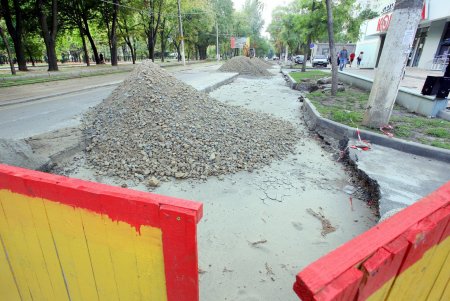 С опережением графика завершен капремонт теплотрассы по Канатной (фоторепортаж)