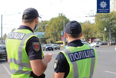 Полиция провела на улицах города рейд по выявлению авто с 3D-номерами, за которые грозит штраф (фото)