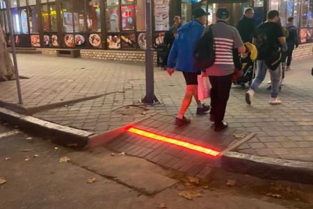 На Дерибасовской появились необычные светофоры (фото)