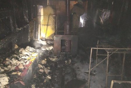 Ночью в Белгороде-Днестровском сгорела путевая снегоуборочная машина (фото)