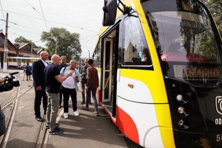 В городском электротранспорте для удобства одесситов внедряют безналичную оплату (фоторепортаж)