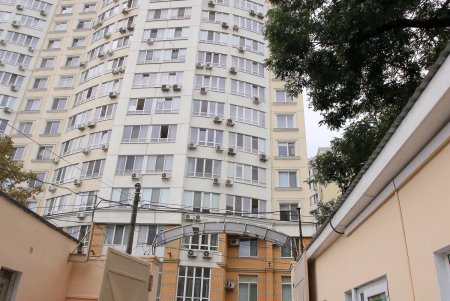 Улица Говорова – одна из самых густонаселенных в городе (фоторепортаж)