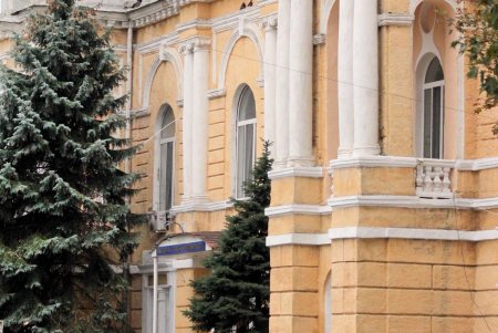 Улица Говорова – одна из самых густонаселенных в городе (фоторепортаж)