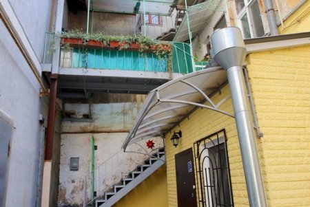 Дворовая атмосфера на Коблевской (фоторепортаж)