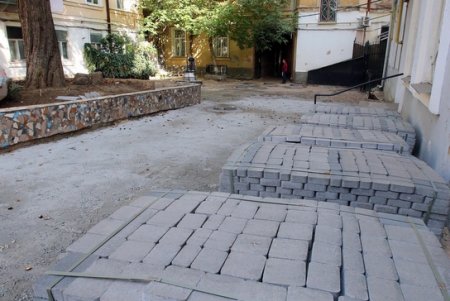 Дворовая атмосфера на Коблевской (фоторепортаж)