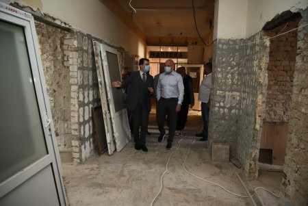 Масштабный капремонт в городских больницах (фоторепрортаж)