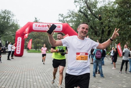 Участники юбилейного полумарафона «5th Tavria V Odesa Half Marathon - 2020» получили памятные медали (фото)