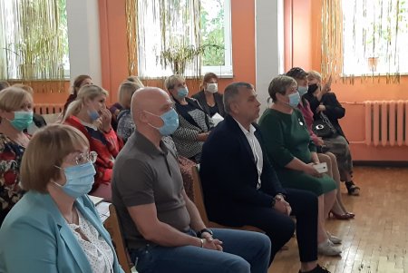 Детские сады, школы, жилье и социальные программы: мэр Одессы обсудил с городскими организациями многодетных семей важные для них темы