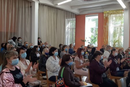 Детские сады, школы, жилье и социальные программы: мэр Одессы обсудил с городскими организациями многодетных семей важные для них темы