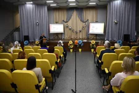 Встречей педагогов в Приморском районе завершился недельный Открытый образовательный форум (фото)