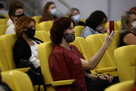 Встречей педагогов в Приморском районе завершился недельный Открытый образовательный форум (фото)