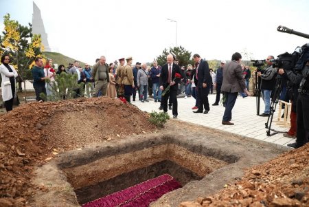 На Мемориале 412-й батареи перезахоронили останки погибших в годы Второй мировой войны участников обороны Одессы (фото)
