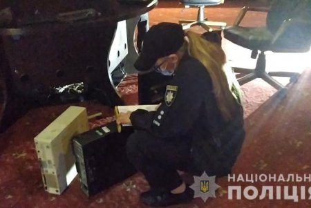 В Киевском районе полицейские закрыли нелегальный игорный клуб (фото, видео)