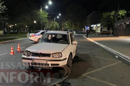 Смертельное ДТП в Измаиле: от сильного удара водитель вылетел из авто через пассажирское окно (фото, обновлено)