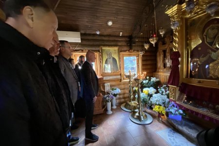 Мэр Одессы и его команда отстояли молебен в Свято-Иверском монастыре (фото)