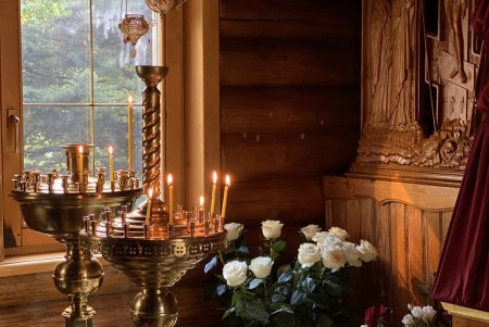 Мэр Одессы и его команда отстояли молебен в Свято-Иверском монастыре (фото)