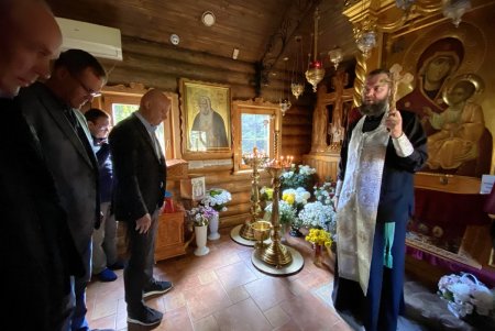 Мэр Одессы и его команда отстояли молебен в Свято-Иверском монастыре (фото)