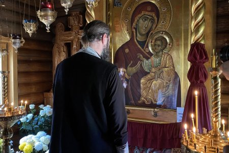 Мэр Одессы и его команда отстояли молебен в Свято-Иверском монастыре (фото)