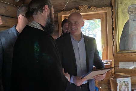 Мэр Одессы и его команда отстояли молебен в Свято-Иверском монастыре (фото)