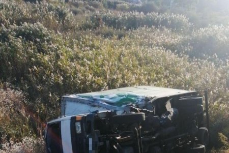 В ДТП на Объездной дороге столкнулись два грузовика: водители госпитализированы (фото)