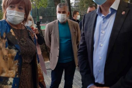 Мэр Одессы проинспектировал IT-лабораторию, школьный стадион и детский сад на поселке Котовского (фото) 
