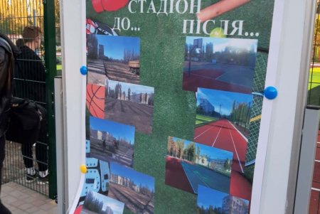 Мэр Одессы проинспектировал IT-лабораторию, школьный стадион и детский сад на поселке Котовского (фото) 