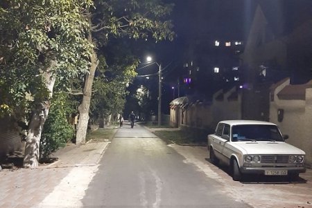 Поселок Котовского постепенно освещают современными светодиодными лампами (фото)