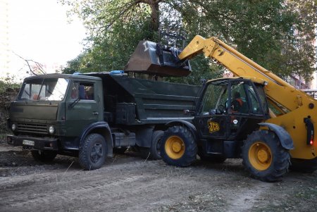 В Приморском районе начались работы по созданию сквера Армейский (фото)