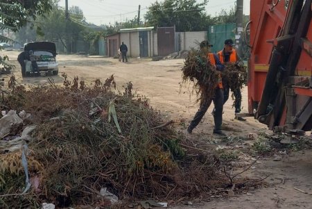 В Малиновском районе расчистили стихийные свалки (фото)