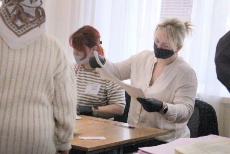 В Одессе проходят местные выборы (фоторепортаж)
