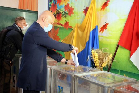 В Одессе проходят местные выборы (фоторепортаж)