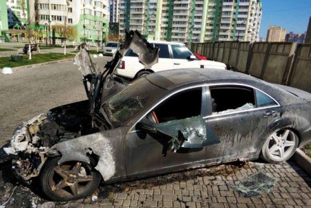 Пожарный вместо тушения огня поджигал на заказ авто одесситов (фото)