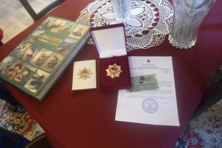 «Музей Утесова создан и развивается благодаря всем, кто не на словах, а на деле любит Одессу», - мэр Геннадий Труханов на вручении награды экскурсоводу музея