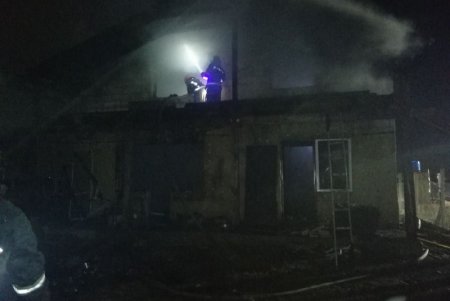 В Лиманском районе тушили пожар в двухэтажном жилом доме (фото)