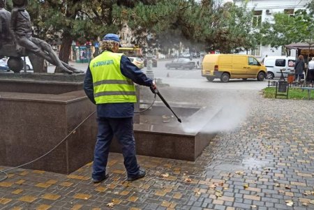 В Одессе завершается консервация городских фонтанов на зимний период (фото)