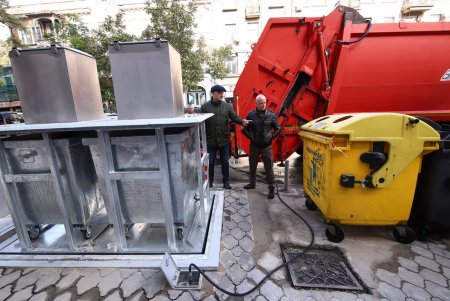 На бульваре Жванецкого установили подземные мусорные контейнеры (фото)
