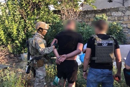 Членам опасной преступной группировки, похищавшей одесситов на «свиданиях», объявили о подозрении (фото)