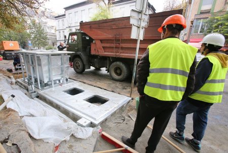 На Гаванной появились подземные контейнеры для сбора твердых бытовых отходов (фоторепортаж)