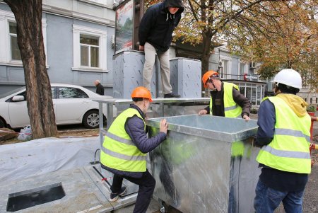 На Гаванной появились подземные контейнеры для сбора твердых бытовых отходов (фоторепортаж)