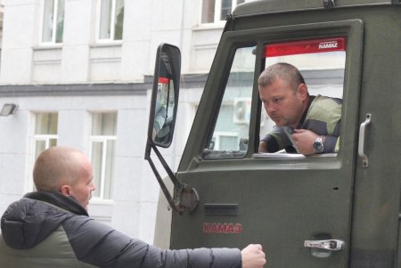 На Гаванной появились подземные контейнеры для сбора твердых бытовых отходов (фоторепортаж)