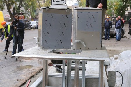 На Гаванной появились подземные контейнеры для сбора твердых бытовых отходов (фоторепортаж)