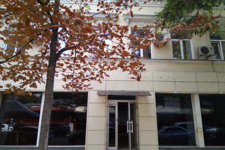 Более 90 рекламных конструкций, размещенных с нарушениями, убрали с городских улиц (фото)