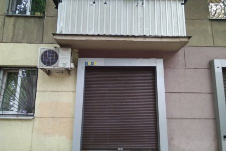 Более 90 рекламных конструкций, размещенных с нарушениями, убрали с городских улиц (фото)